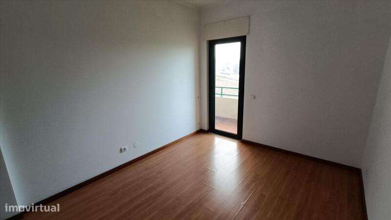 IMÓVEL ARRENDADO ATÉ FEVEREIRO 2026  Apartamento T3-8