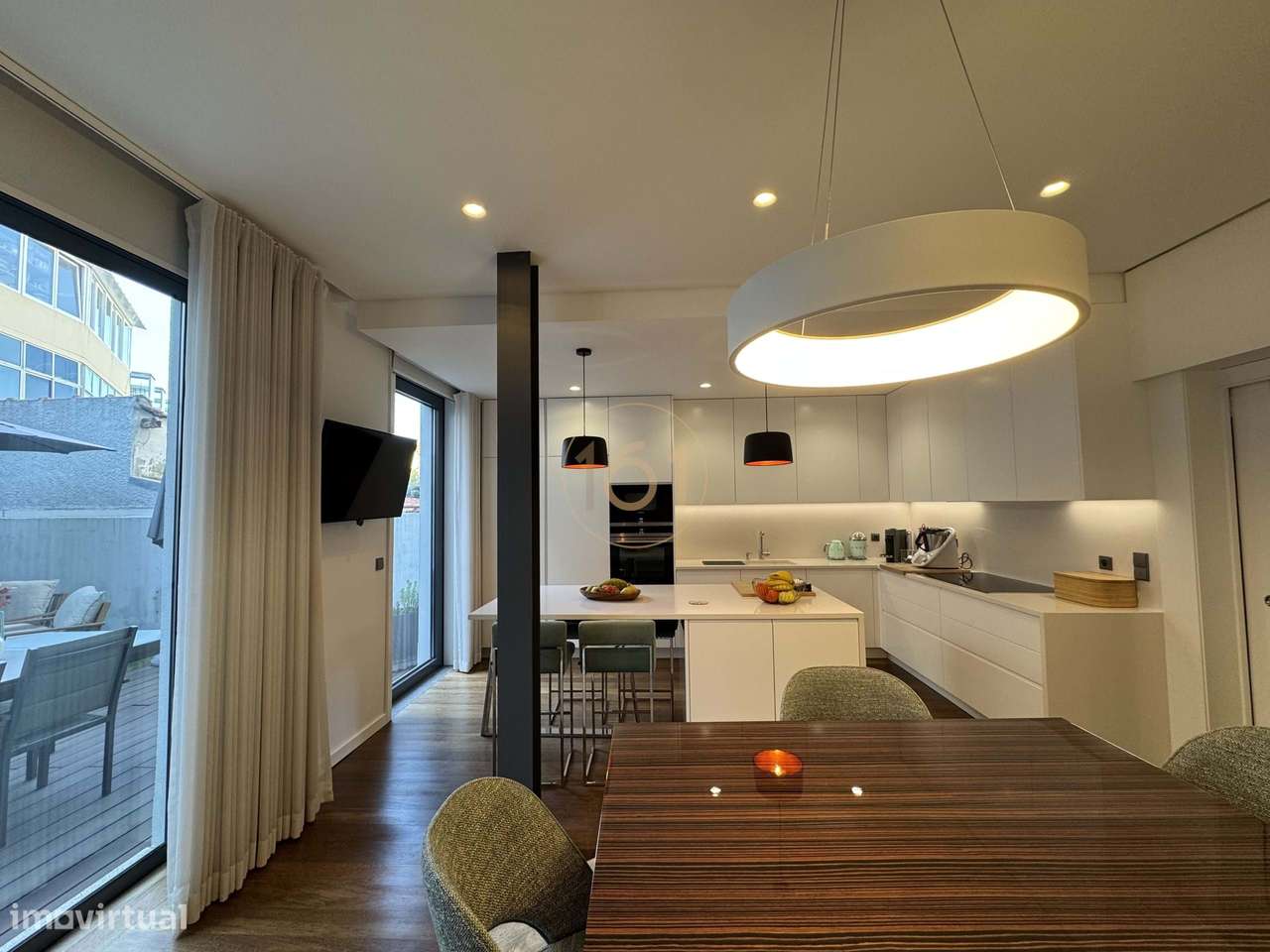 Moradia T3 para venda com logradouro em Lordelo do Ouro-9