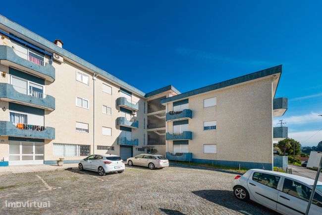 Apartamento T3 Remodelado em Guimarães-9