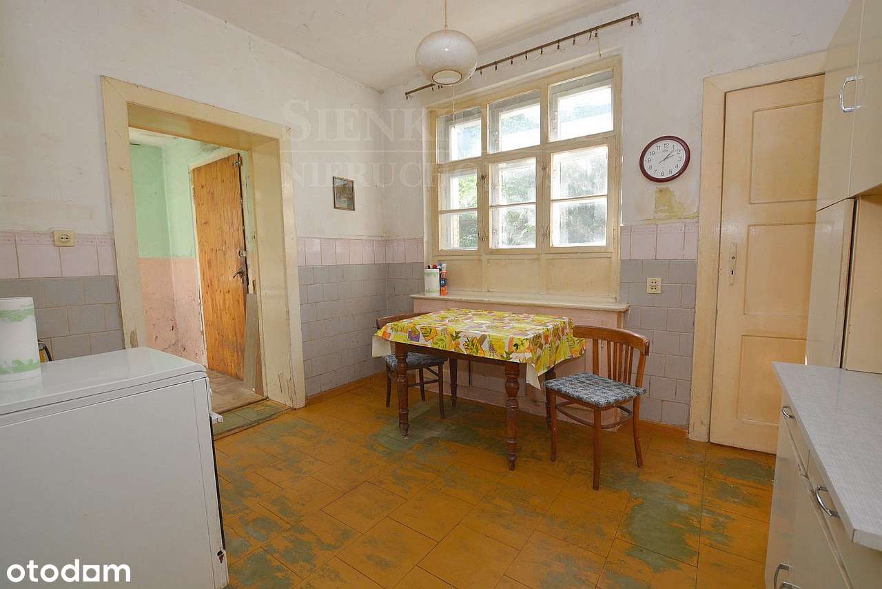 Parter dwurodzinnej kamienicy z garażem-9