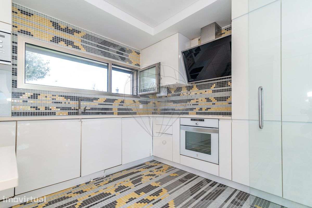 Moradia T5 para venda-17