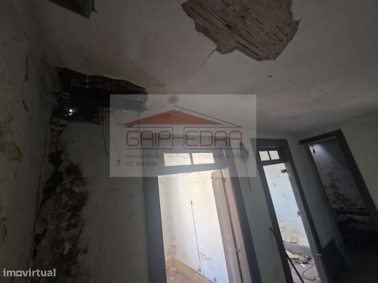 Moradia térrea com terreno 140 000 € em Esmoriz para restauro-8