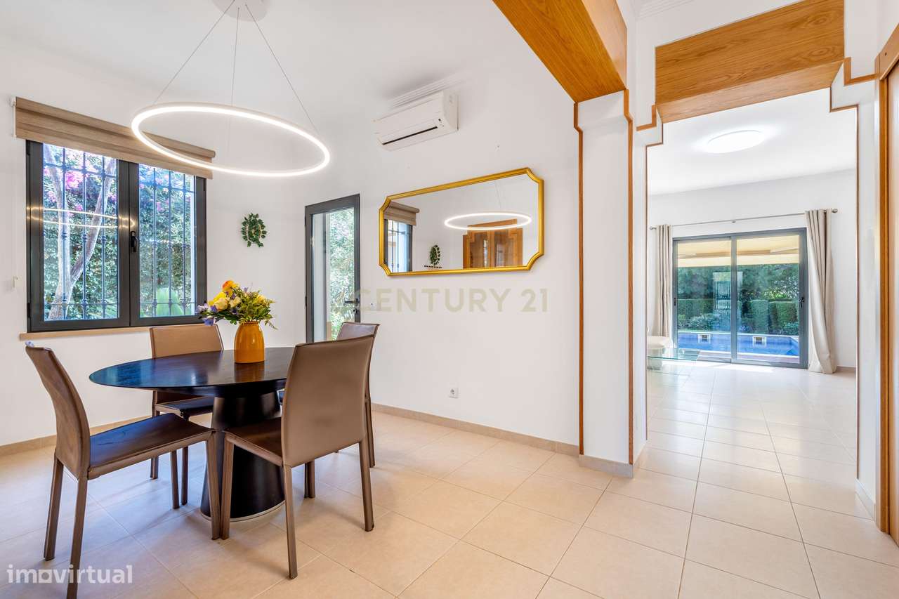 Moradia Unifamiliar de Prestígio | Guia – Albufeira | T4 | Piscina | J-5