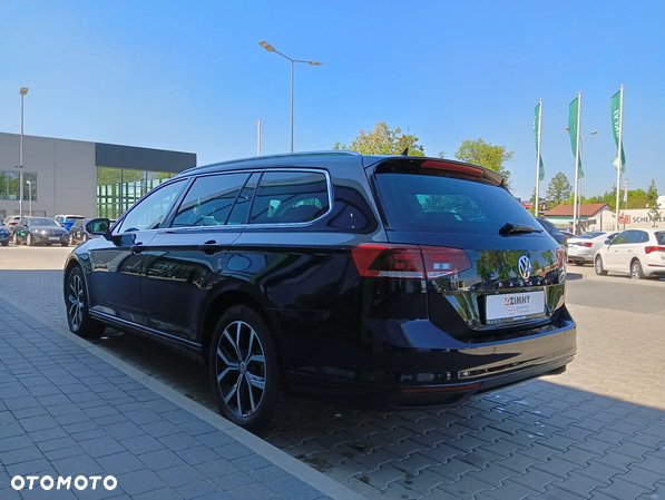 Volkswagen Passat 2.0 TSI Business DSG - 12