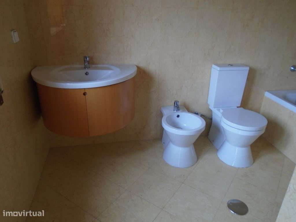 Apartamento T3 Venda Aveiro > Esgueira-9