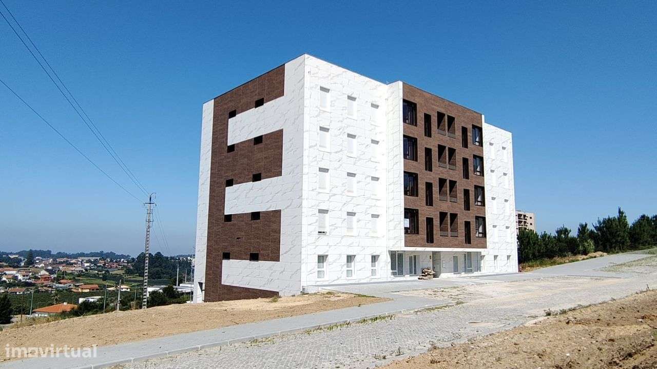 T3 semi-novo, totalmente equipado + lugar de garagem-26