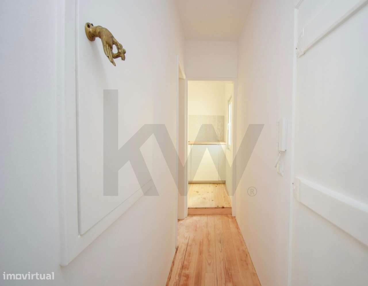 T1 totalmente remodelado na Madragoa - Grande imagem: 2/7