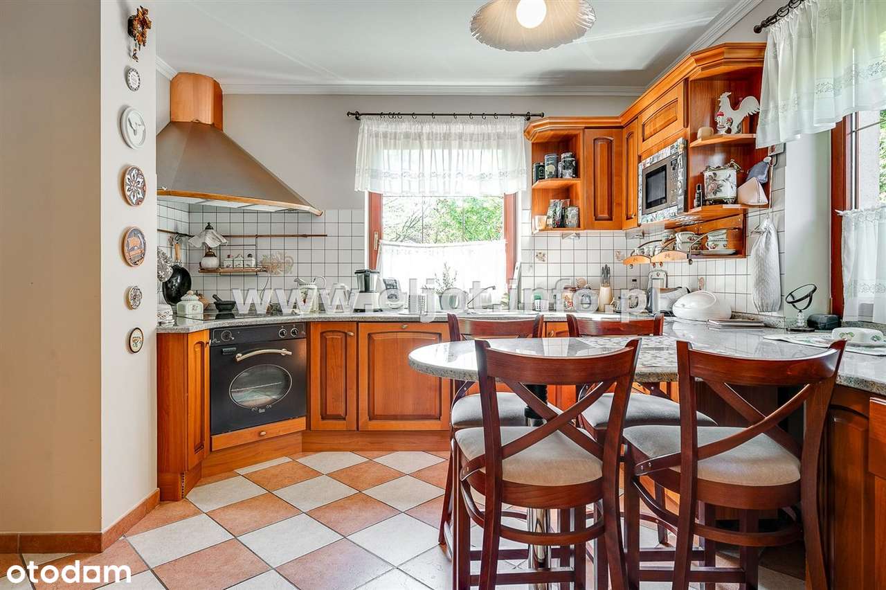 Podlesie, wolnostojący 7pok garaż dwustanowiskowy-8