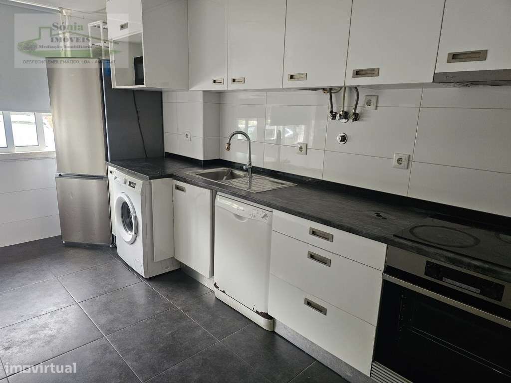 APARTAMENTO T2 PARA VENDA EM BENFICA!-0