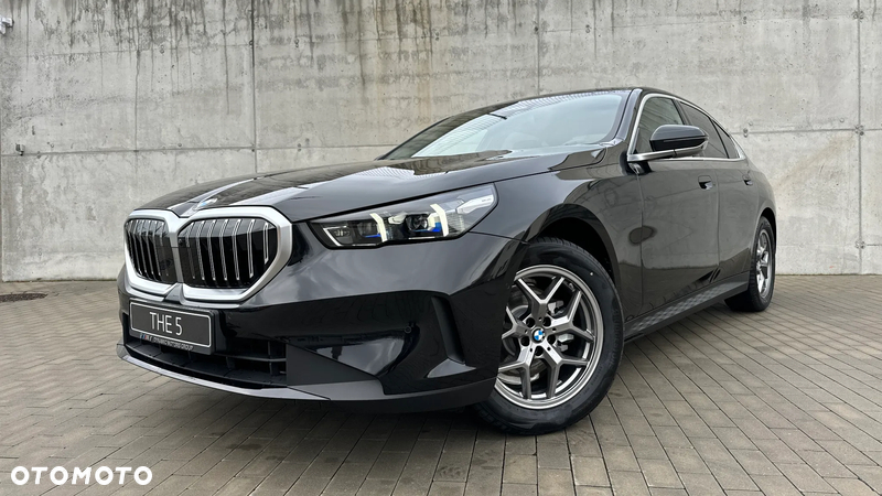 BMW Seria 5 520d xDrive mHEV - 10