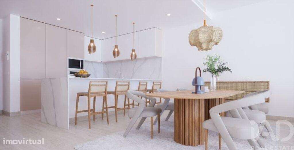 Apartamento T2 em Câmara de Lobos de 134,00 m2 - Grande imagem: 4/17