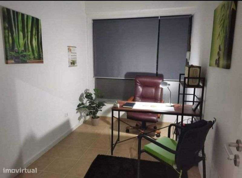 Trespasse de gabinete de podologia com carteira de clientes.-5