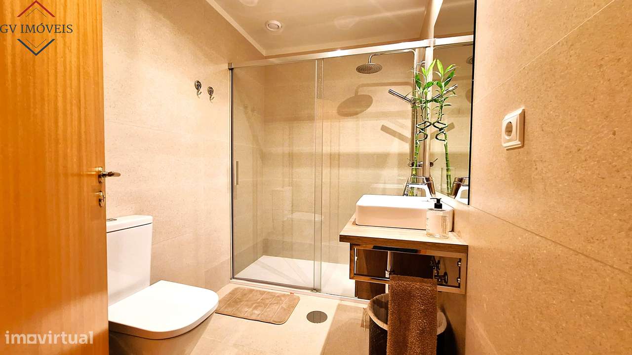 Excelente T1+1  Rua John Whitehead-20