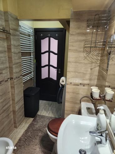 Ag. Avantaj Imobiliare apartament 3 cam km 0-10