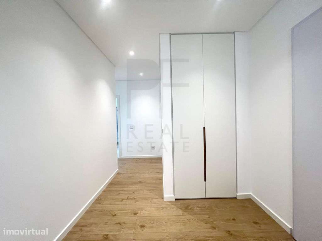 T3 em Suites - R/C com elevador - PAREDE - Grande imagem: 5/21