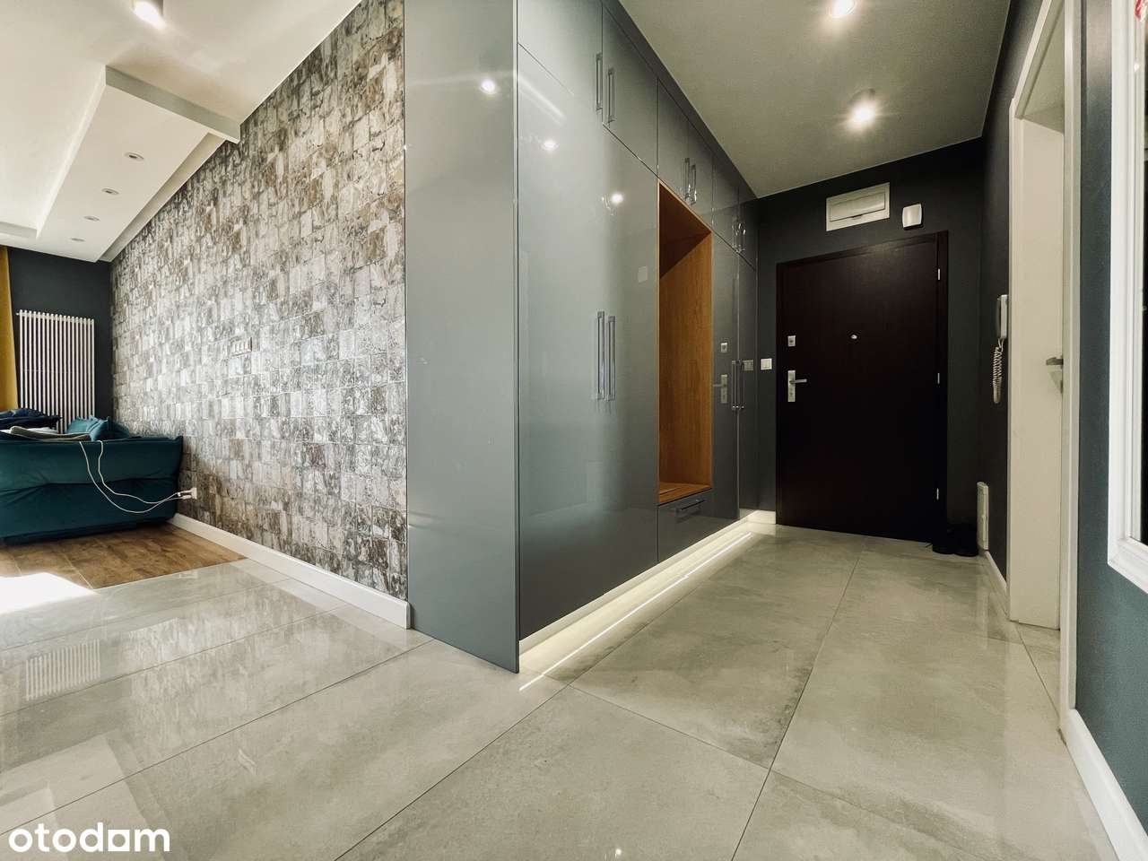 2019 | Dwustronne | Duży balkon | Garaż | Zamknięte os. | Komórka lok.-9