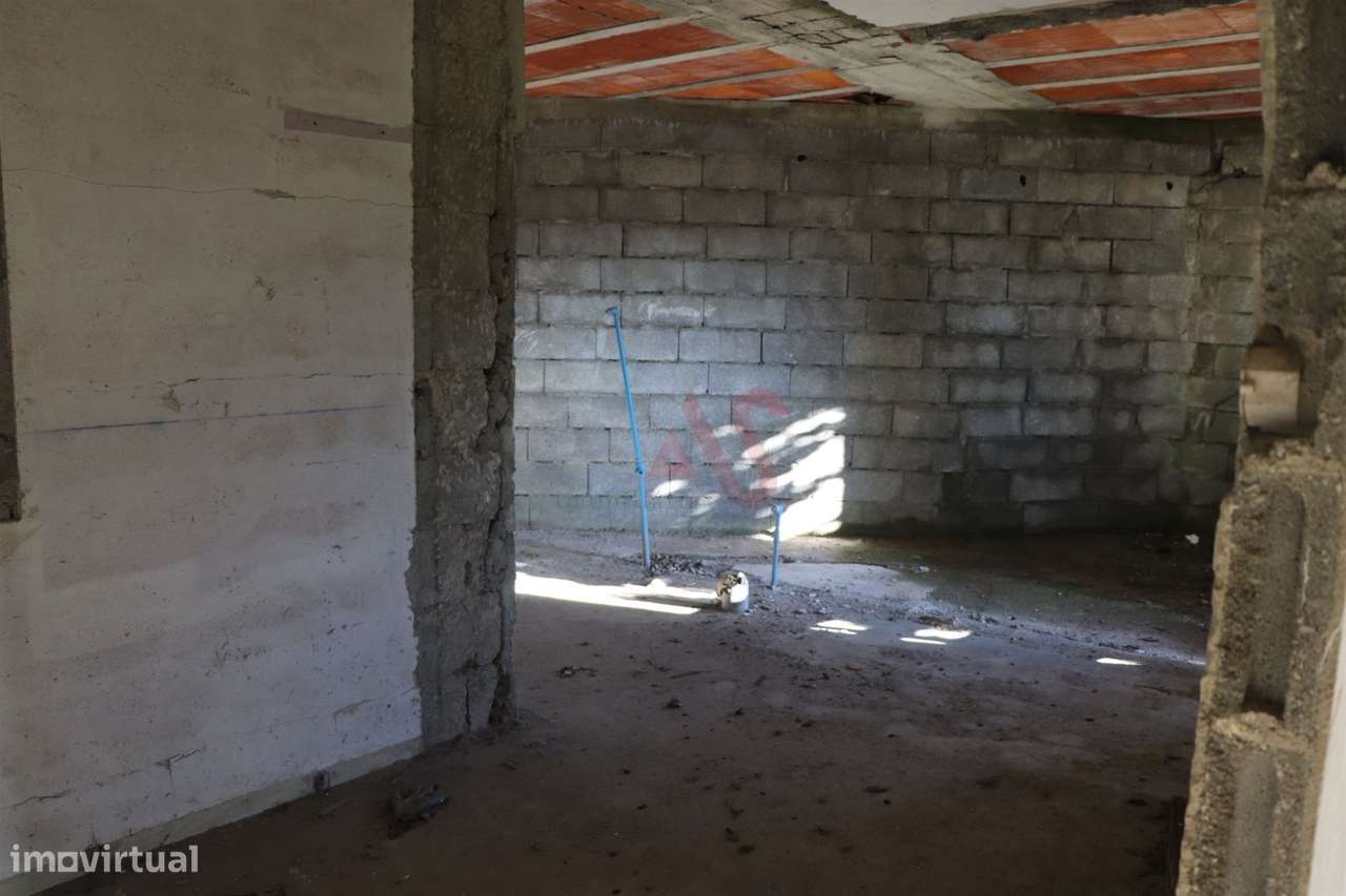 Moradia T3 para Restauro em Sendim, Felgueiras - Grande imagem: 5/8