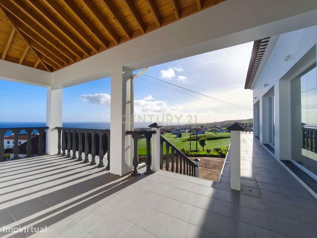 Casa Renovada com Vista Mar em Lomba da Fazenda, Nordeste-27