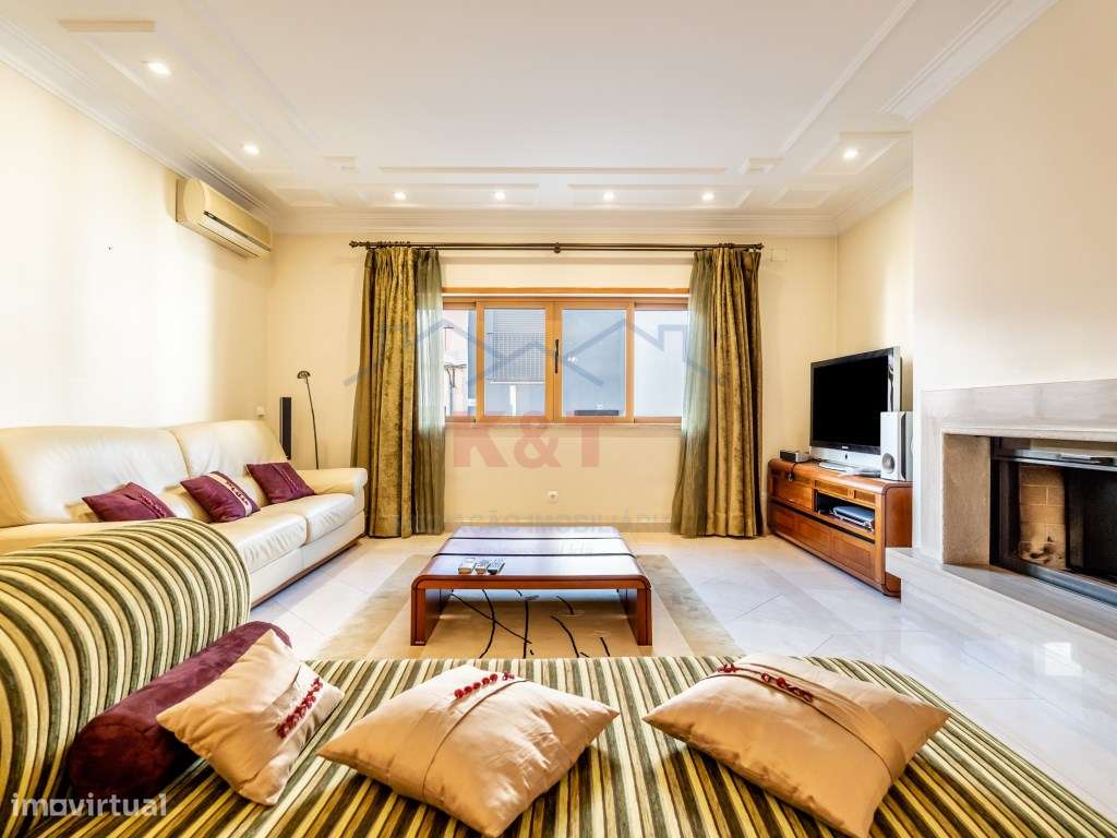 Moradia T5 de Luxo + Apartamento T3 - Lagoa-41