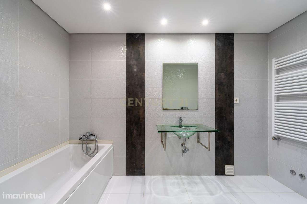 Moradia no Condomínio Privado da Penha Longa-28