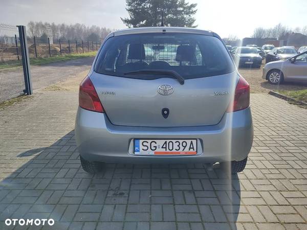 Toyota Yaris 1.0 Terra A/C - 5