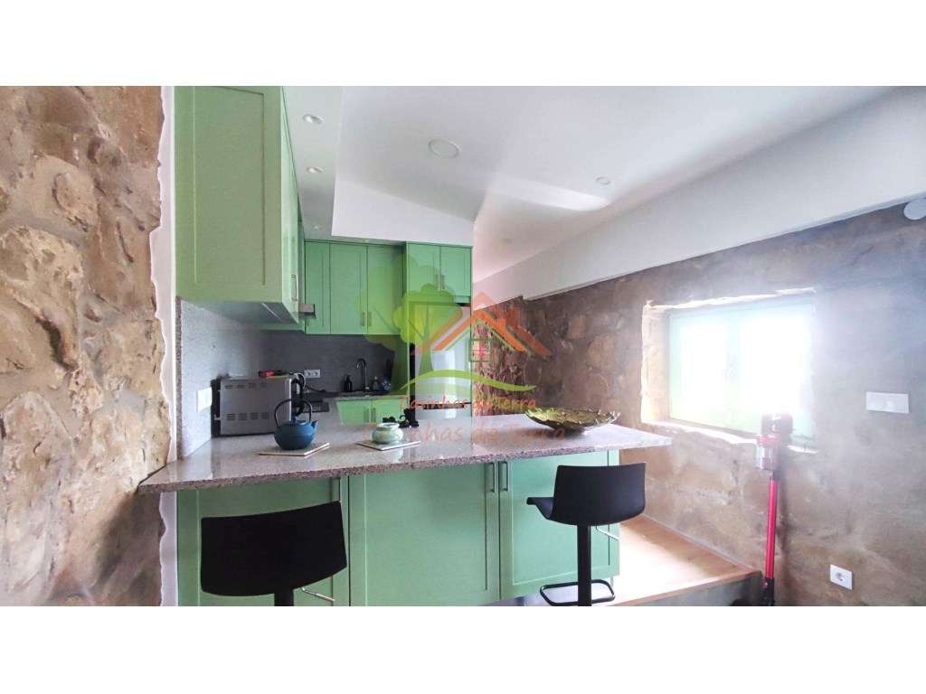 Terreno rústico com vista de mar e casa-16