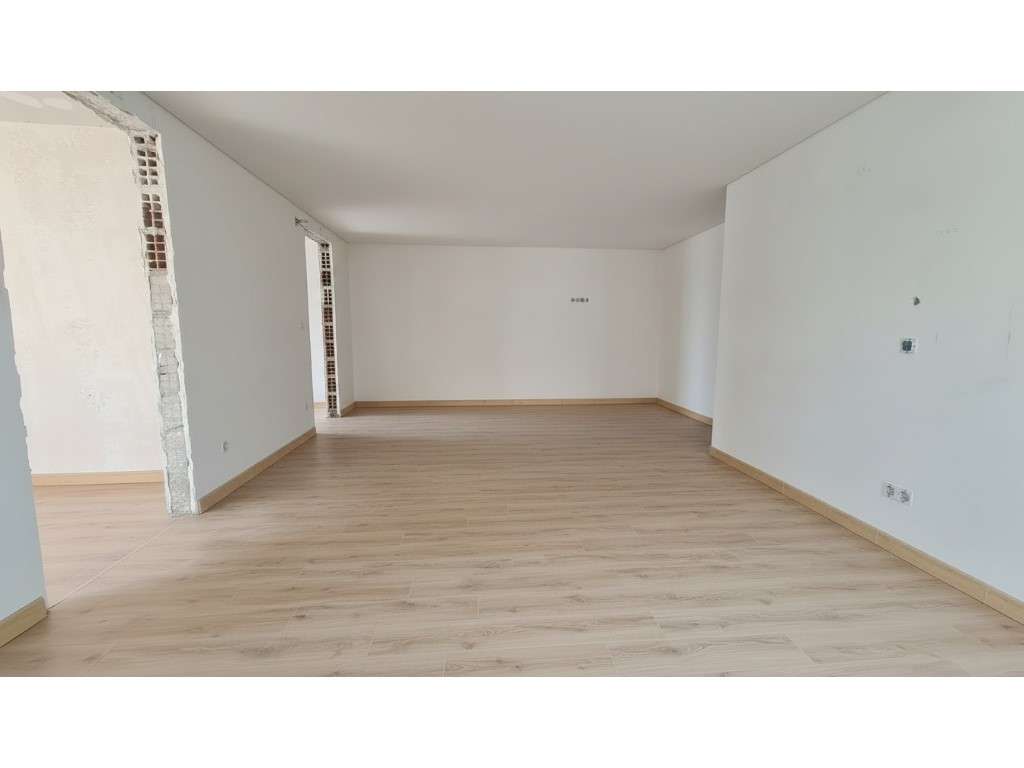 Moradia T2 +1, Contemporânea com Piscina Rua de Conímbriga, Zambuja...-29