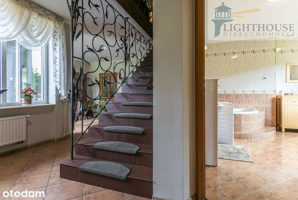 Dom w Trąbkach Wlk. z potencjałem Biznesowym-13