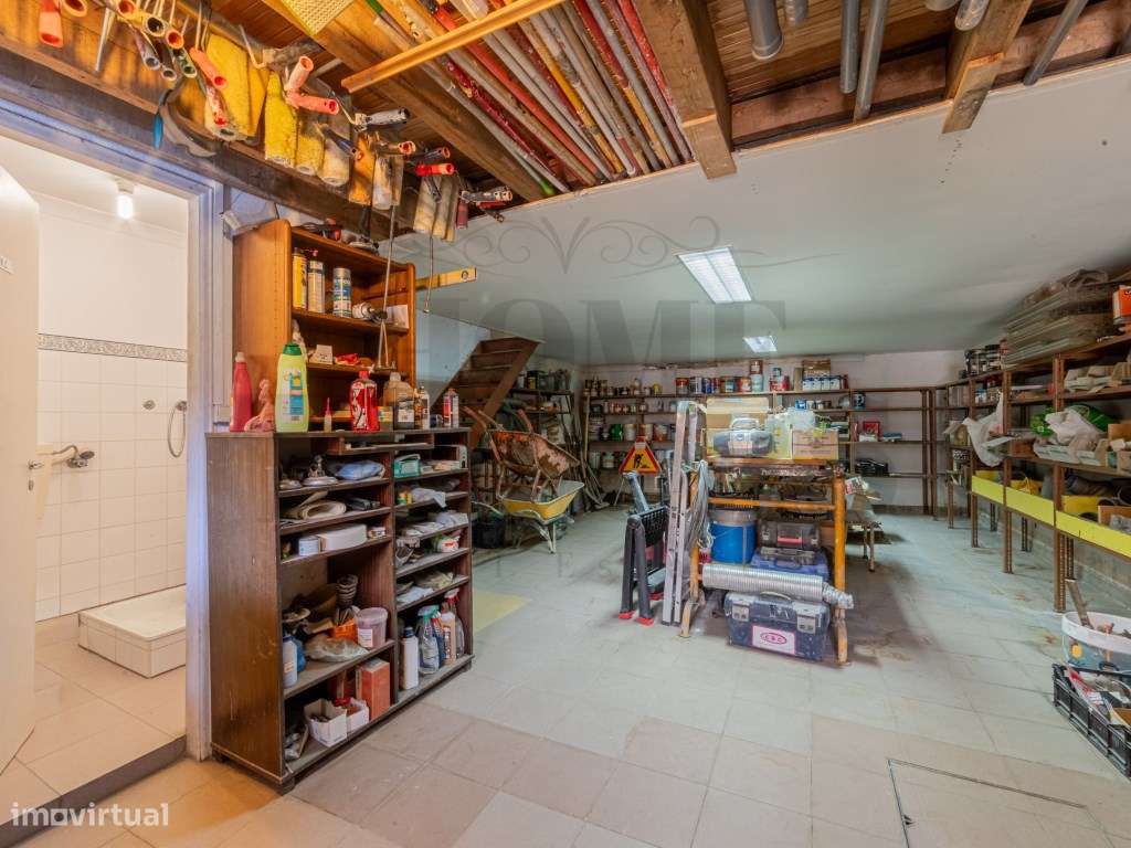 Armazém com potencial para loft em Campo de Ourique - Grande imagem: 3/16