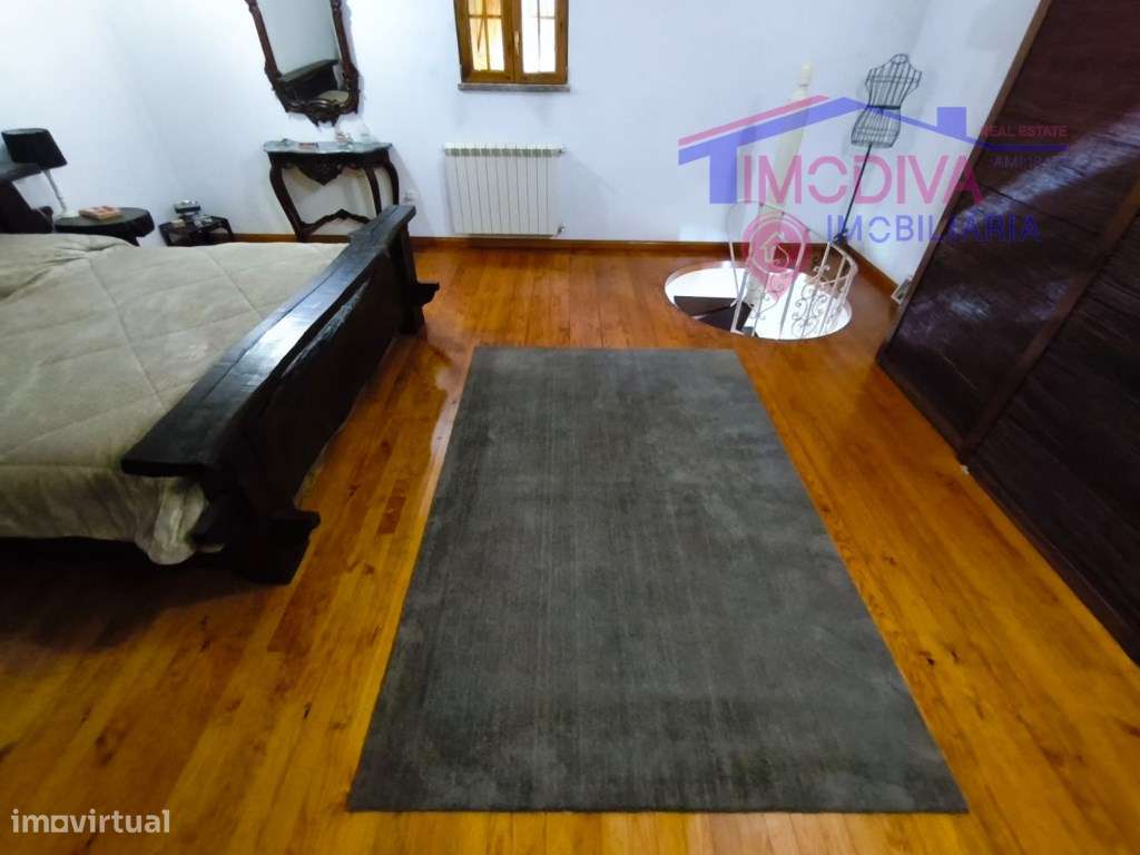Propriedade com moradia, anexo, piscina e terreno com mais 2 ha-46