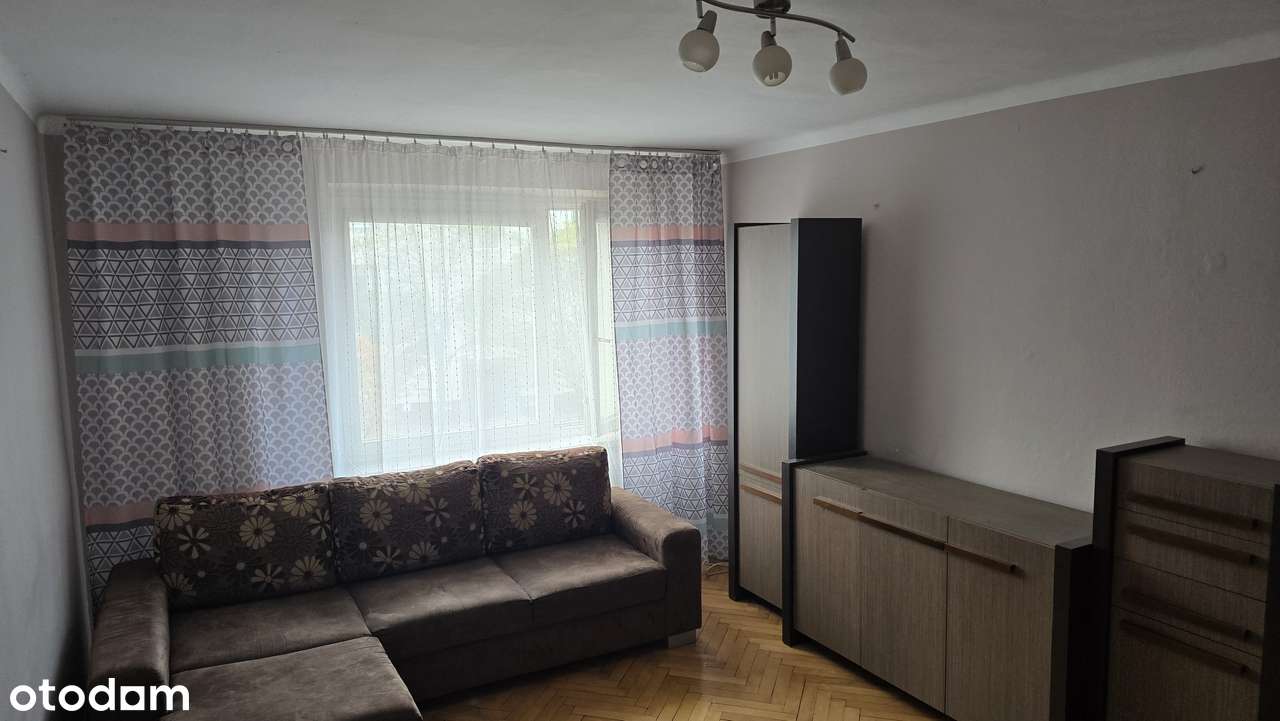 Przestronne 2-pokojowe mieszkanie z piwnicą.-0