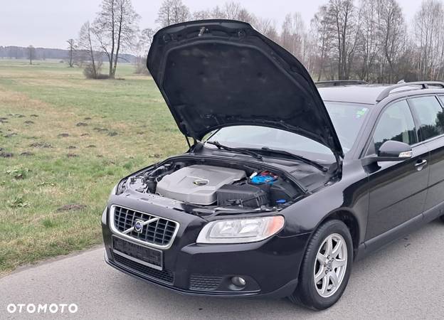 Volvo V70 2.0D Summum - 38