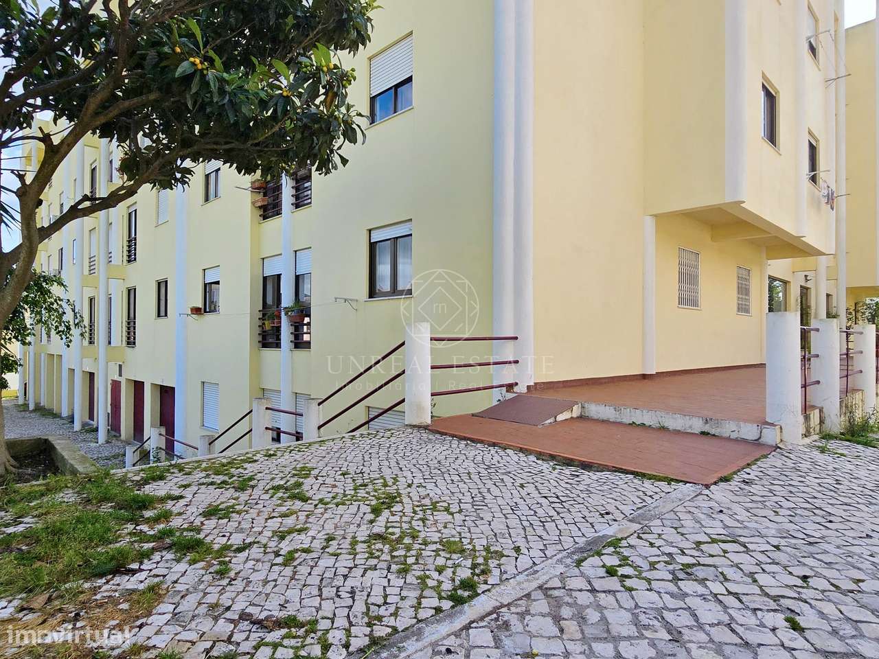 Apartamento T3 em Remodelação com Terraço de 80 m² e Parqueamento | Se-4