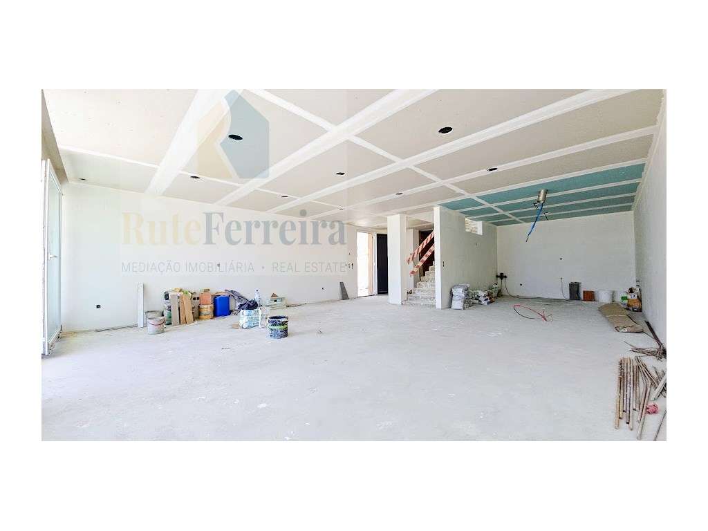 Moradia T4 Nova na Ericeira com Piscina!!!!-8