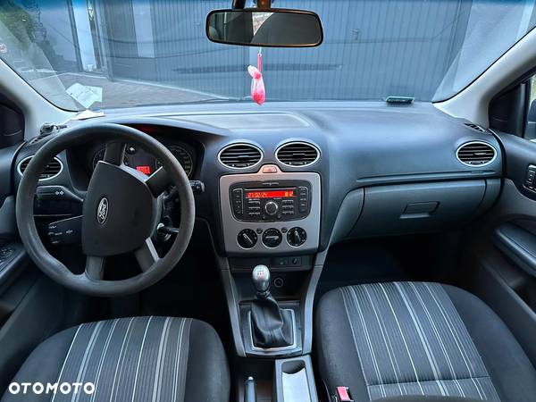 Ford Focus 1.6 TDCi Ambiente - 5