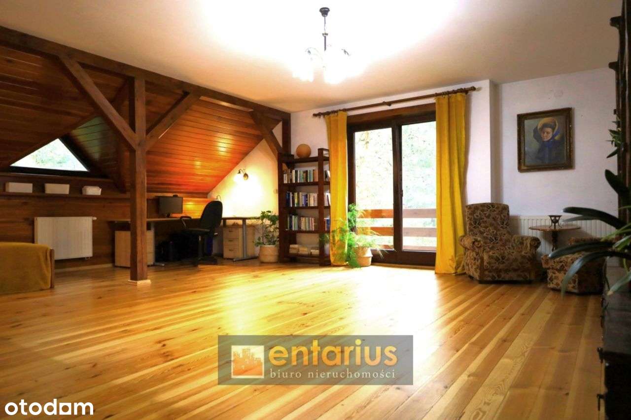 Komfortowy dom z pięknym ogrodem i patio – 4 km od-4