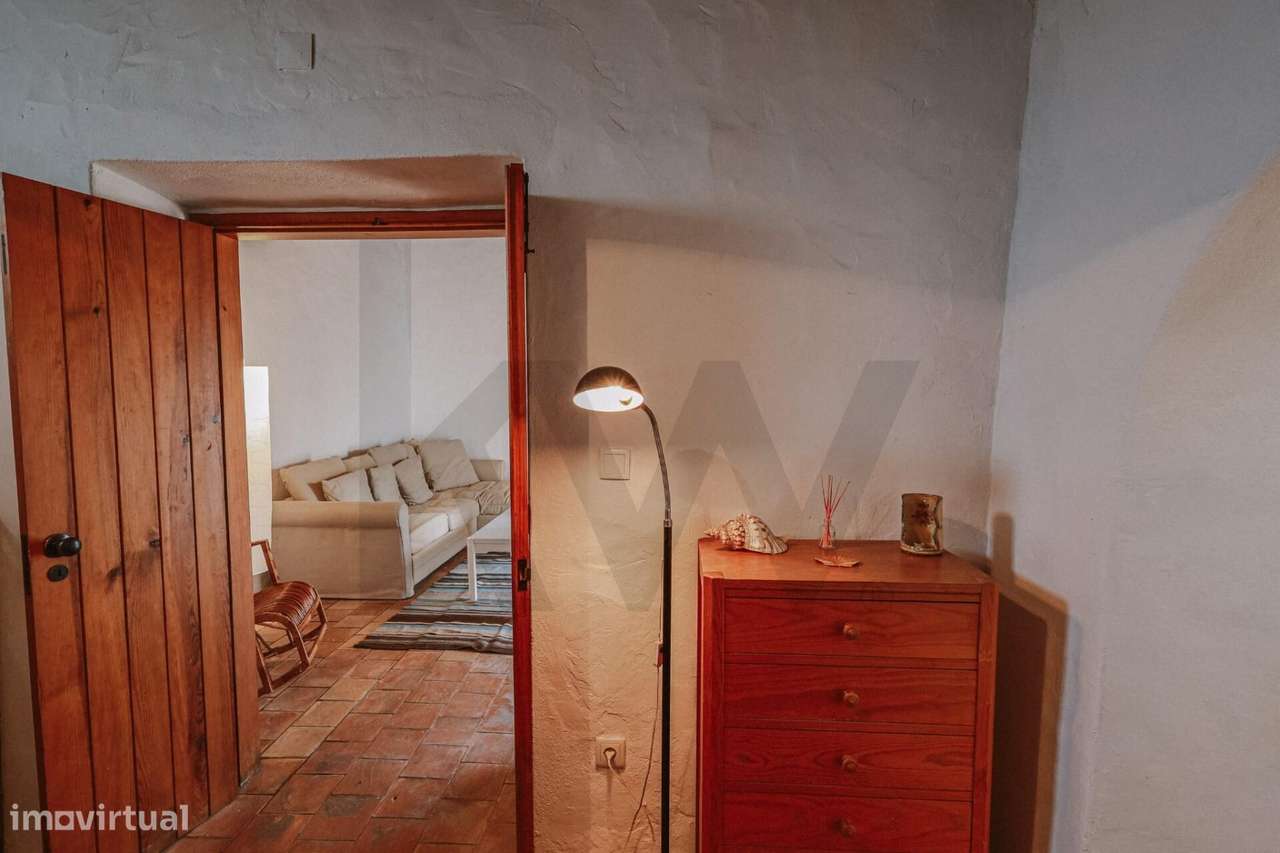 MORADIA  ESPAÇO EXTERIOR  E ZONA DE ESTACIONAMENTO PRIVATIVO-17