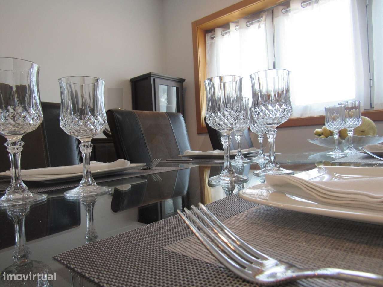 Moradia Térrea com Salão Superior | A 7 Minutos do Centro de Oliveira-10