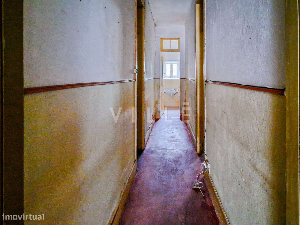 Apartamento T2 para reabilitação no centro de Aveiro - Grande imagem: 4/11