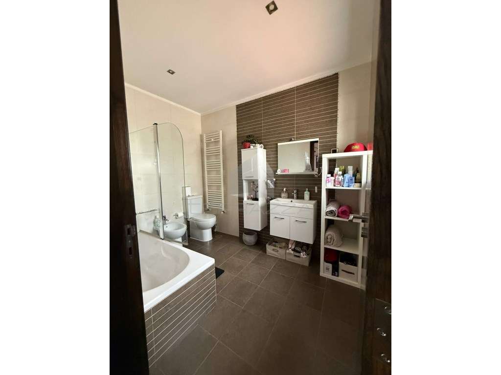 Casa de luxo à entrada da cidade de chaves-22