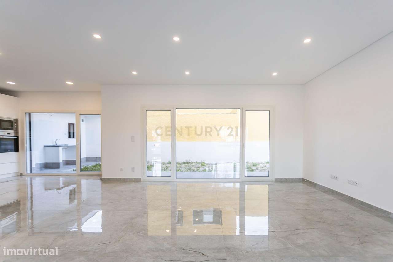 Moradia Nova T4 no coração da Aroeira - Grande imagem: 4/60