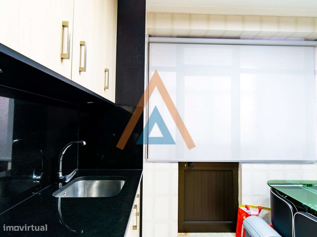 Excelente T2 - São João da Madeira-11