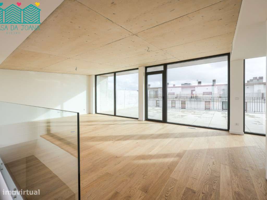 Apartamento T3 Duplex com Garagem na Praia da Barra - Grande imagem: 4/41