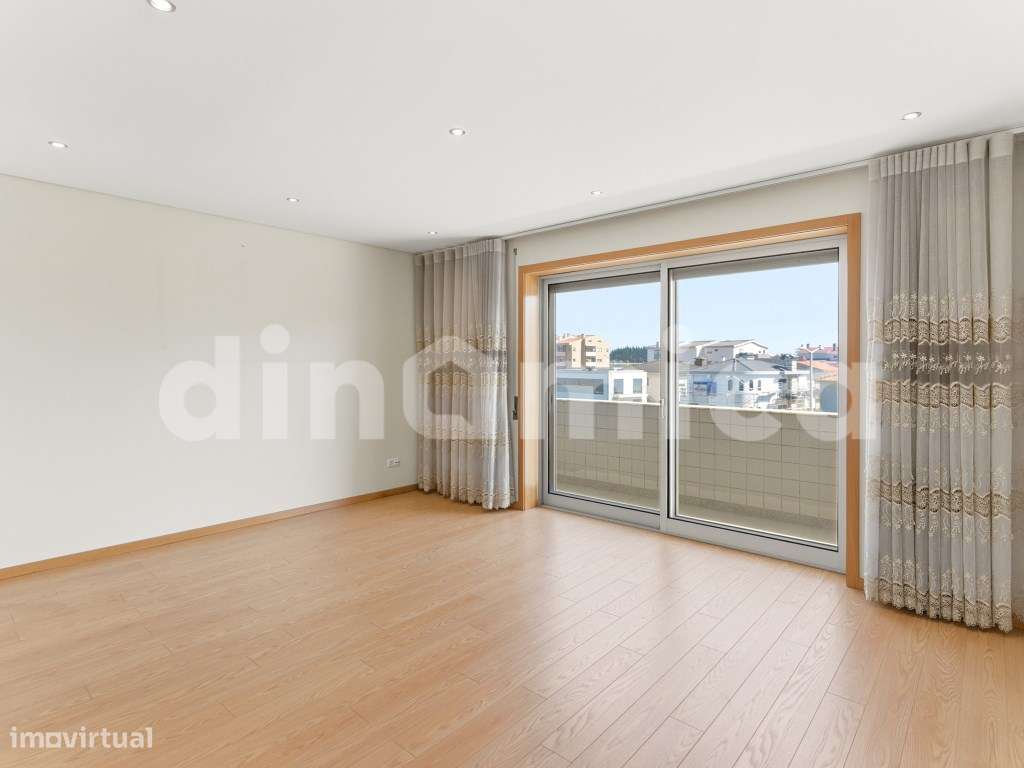 Oportunidade! T2 Póvoa de Varzim a 300m da praia !!-8