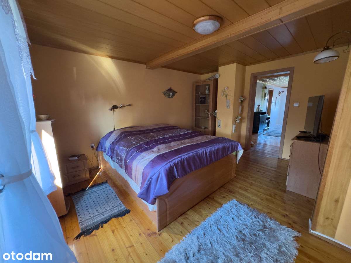 Dom w otoczeniu zieleni Wójcice-18