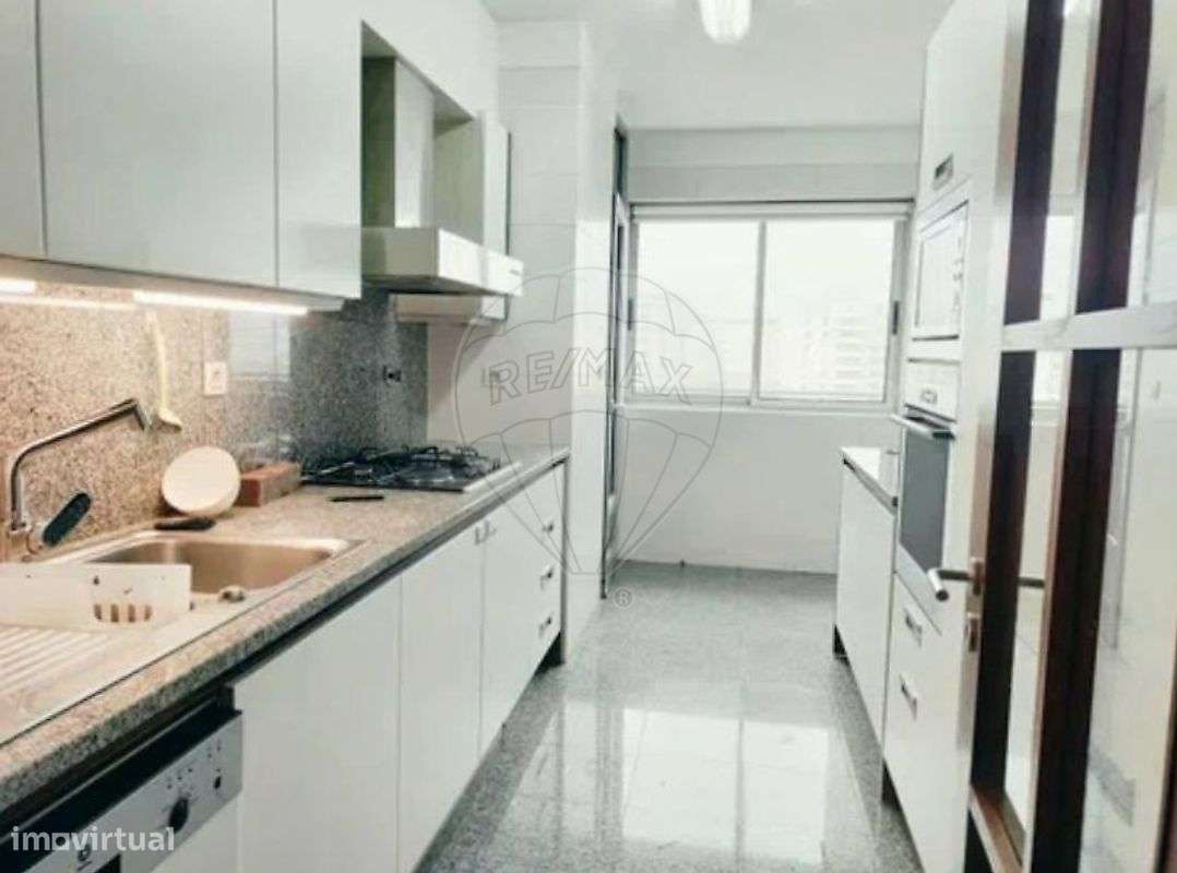 Apartamento T2 para arrendamento - Grande imagem: 2/19