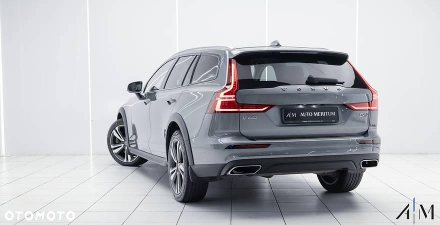 Volvo V60 Cross Country B4 D AWD Geartronic - 3