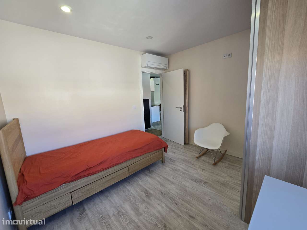 Apartamento T3 a dois paços do Metro e Comboio-39