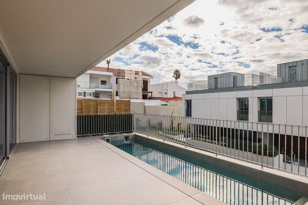 Moradia independente à venda na Rua Coronel Garcez de Lencastre, 404-6