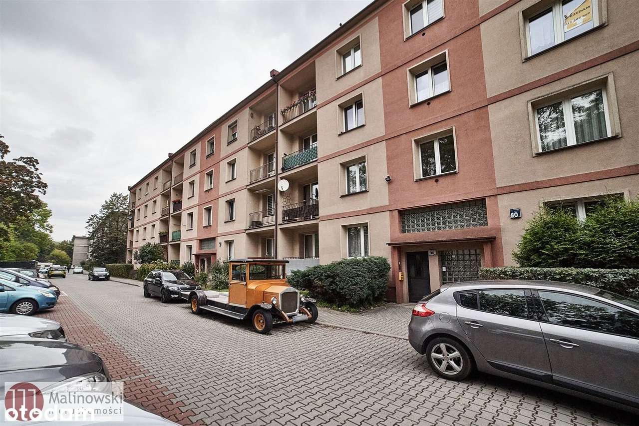 Trzy pokoje z balkonem na parterze, Tychy Edukacj-0